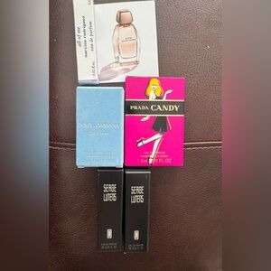 Miniature perfume set as shown in picture, new never been used